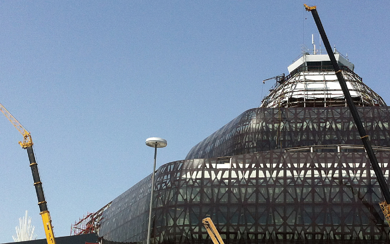 起重機(jī)助力阿塞拜疆巴庫國際機(jī)場(chǎng)改造項(xiàng)目