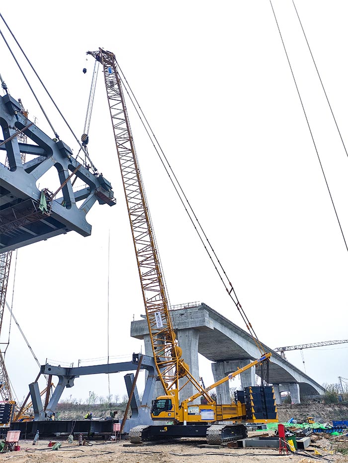 【全球之履】總重3800噸！徐工履帶兄弟團(tuán)助力“引漢濟(jì)渭”管橋建設(shè)