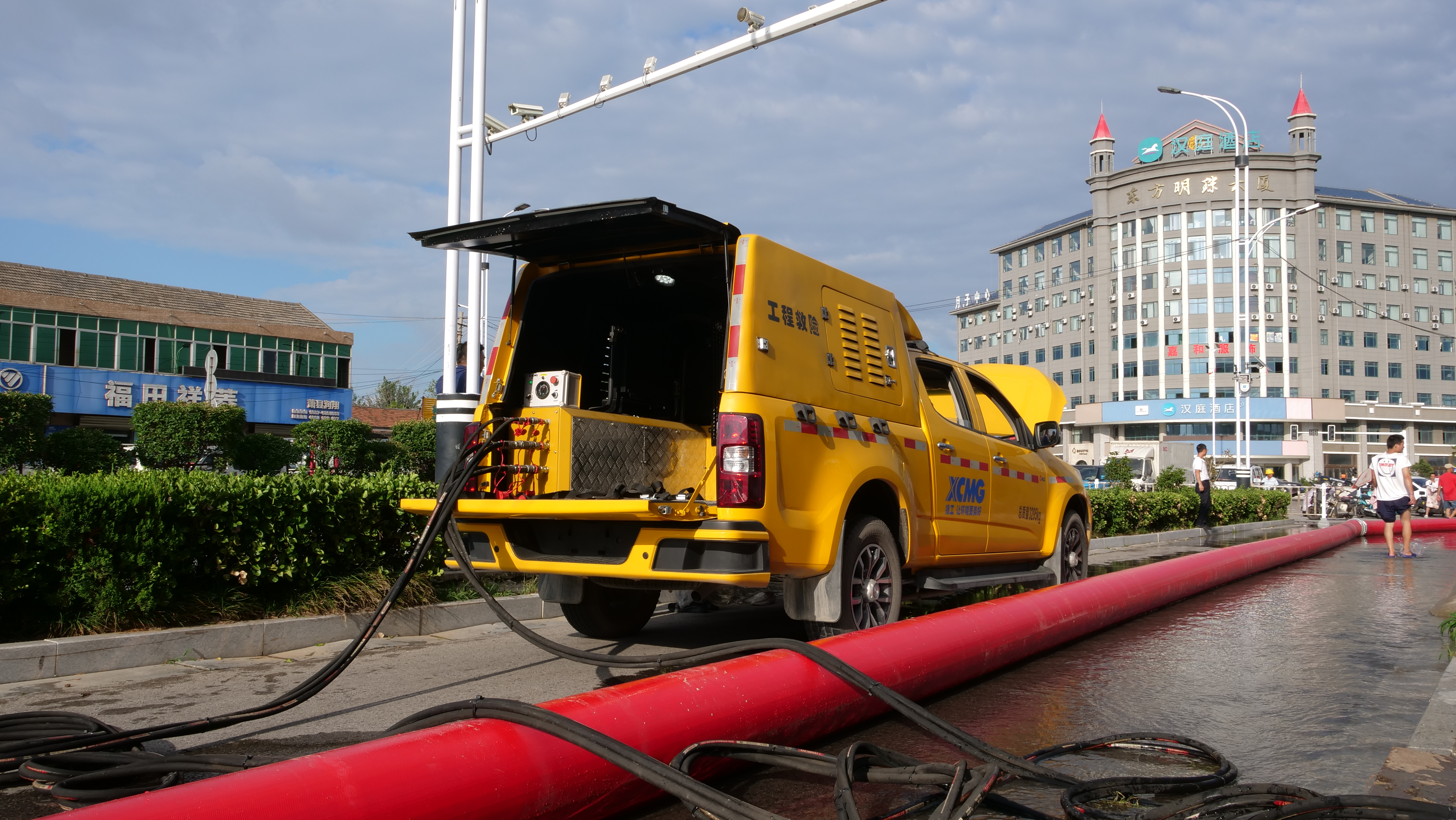 “皖”手同行！徐工排澇救援隊(duì)緊急出征！