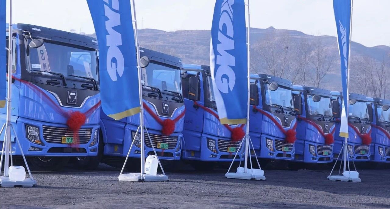 首季“開門紅”！百臺(tái)徐工新能源換電重卡交付山西