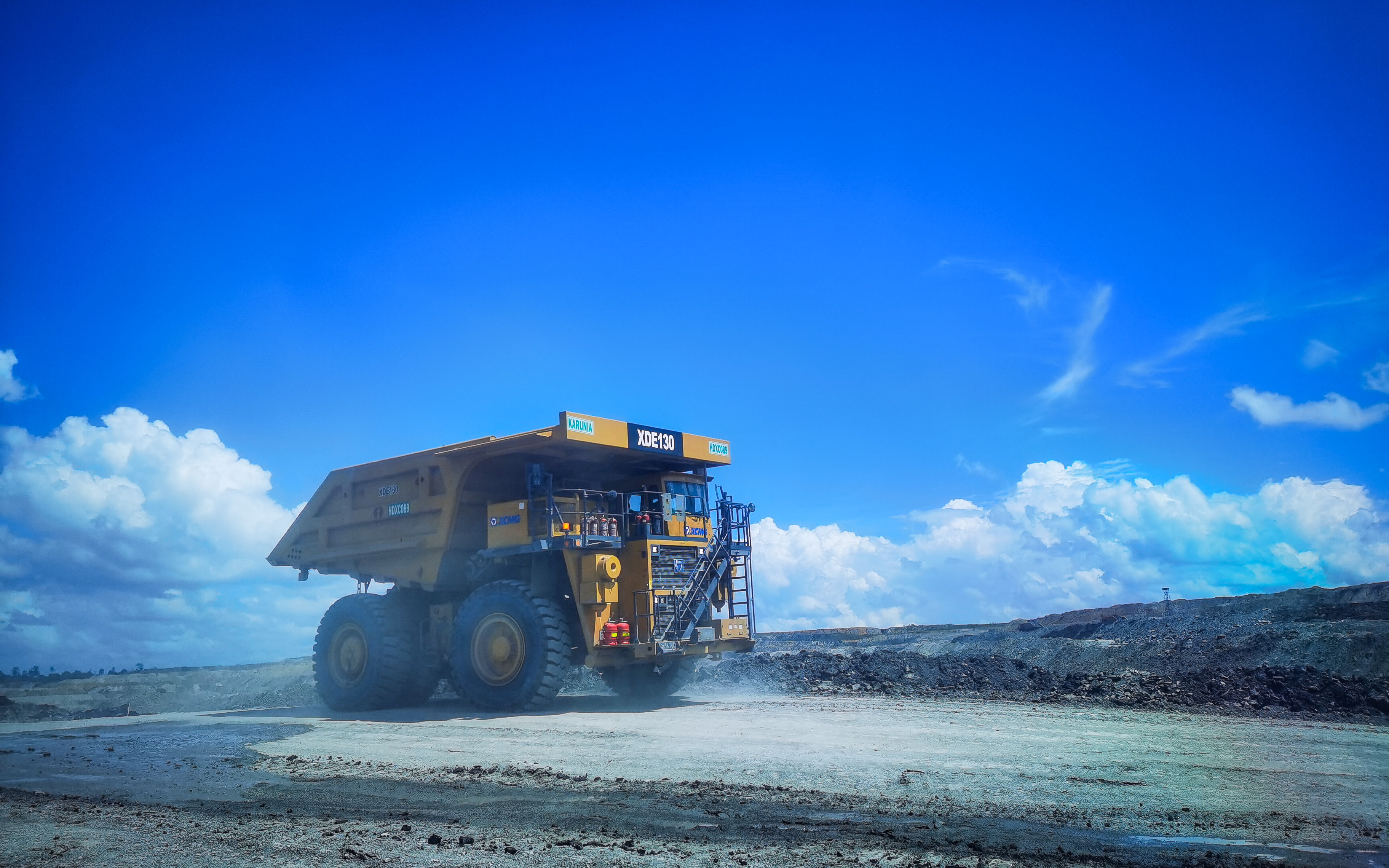 閃耀東南亞！徐工XDE130雙橋剛性礦車效能非凡