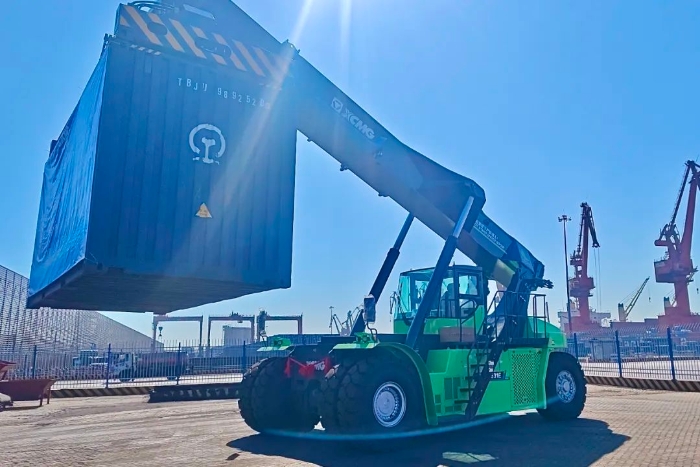 捷報(bào)不斷！徐工港機(jī)多區(qū)域定制化交付助力首季“開(kāi)門紅”