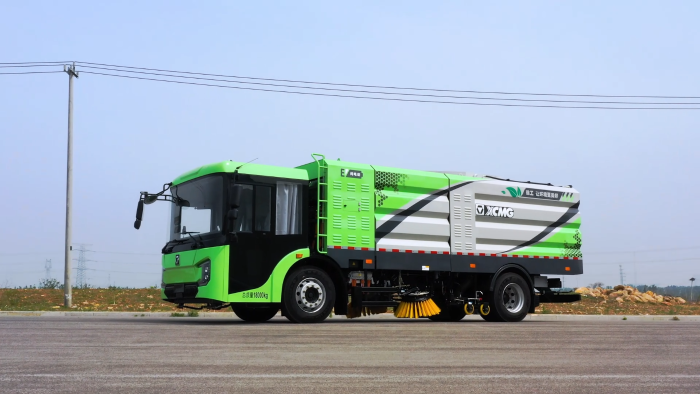 【新品搶先看】高效、舒適、智能全都要？徐工低入口洗掃車給您答案！