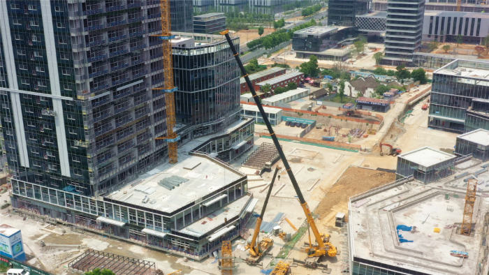 零失誤拿下！徐工G2代XCA200G8-1盲區(qū)作業(yè)，精準(zhǔn)拆除40米塔吊