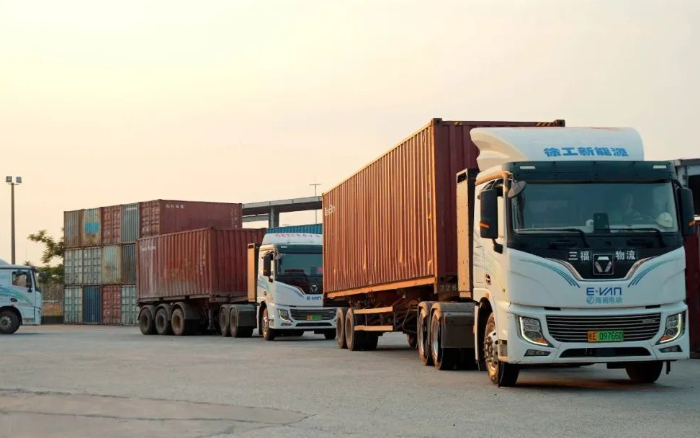 零碳實(shí)錄！徐工新能源重卡刷新港口物流“含綠量”