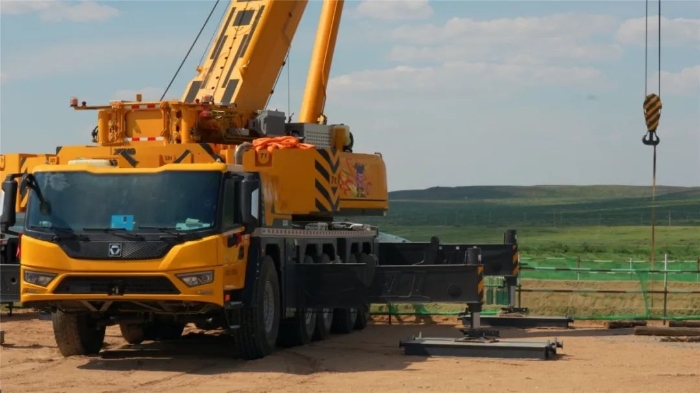 穩(wěn)鉤定乾坤！徐工G2代XCA200G8-1決勝風(fēng)電基礎(chǔ)吊裝