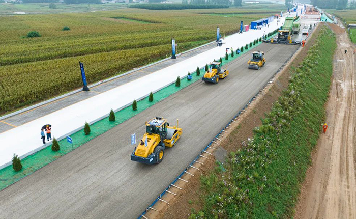 全場景智慧賦能，徐工水穩(wěn)層施工更便捷、更精準(zhǔn)！