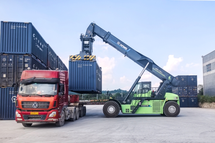 綠色賦能！大宗物資轉(zhuǎn)運(yùn)的“效能標(biāo)桿”