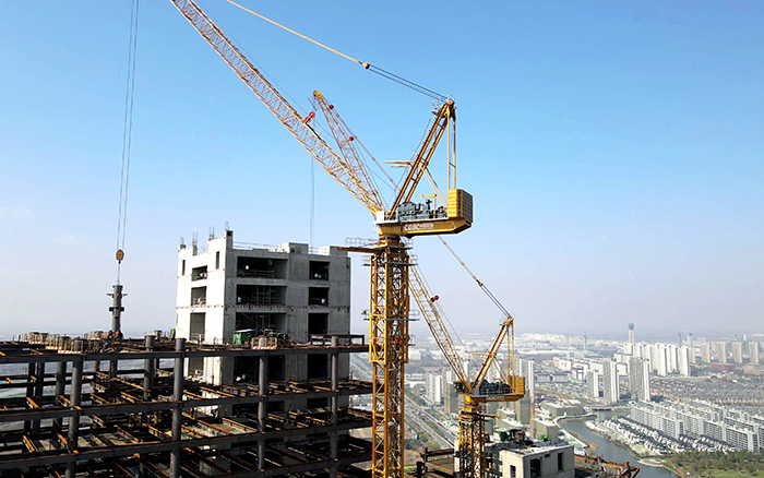七天一層！“徐工金”助建180米高世界級(jí)“大象”