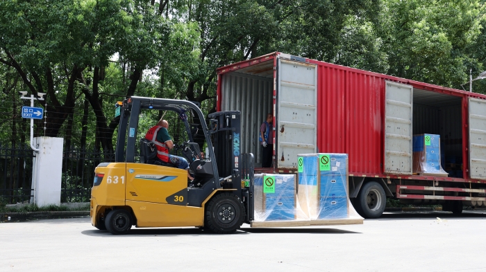 徐工新能源叉車：構(gòu)筑機(jī)場(chǎng)物流全場(chǎng)景高效搬運(yùn)體系