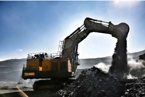近5萬小時(shí)高效出勤！徐工XE4000液壓鏟受礦區(qū)高度贊揚(yáng)！