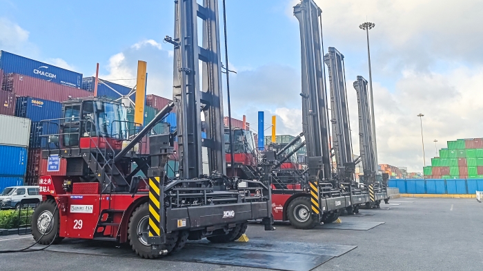 逐綠向新，東方大港涌動(dòng)“徐工純電力量”！