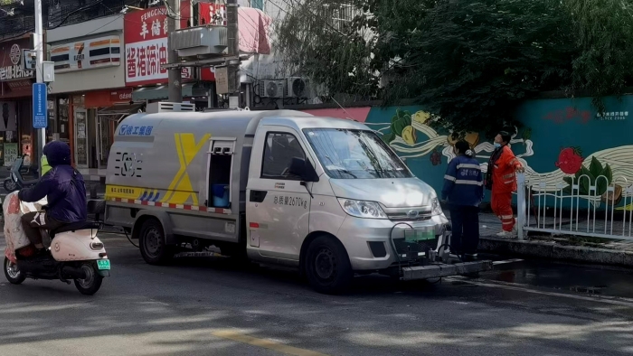 徐州這條網(wǎng)紅巷的“臉面”，竟被這臺(tái)車承包了？！