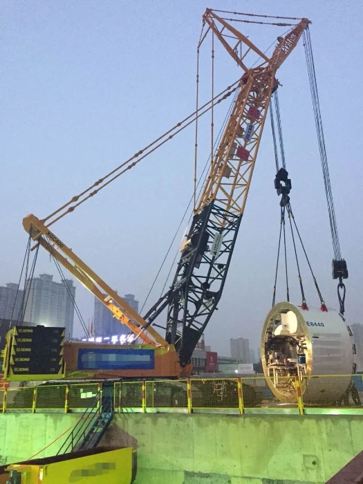 賦能軌交建設(shè)，徐工穩(wěn)穩(wěn)‘吊’打難題