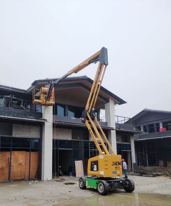 綠色建造新標(biāo)桿！徐工鋰電高機(jī)助力鄂州民生工程