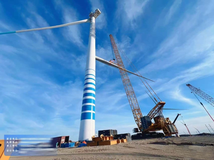 大國(guó)重器顯擔(dān)當(dāng)——XLC18000M征戰(zhàn)戈壁灘，125米高空精準(zhǔn)托起10兆瓦風(fēng)電巨擘！