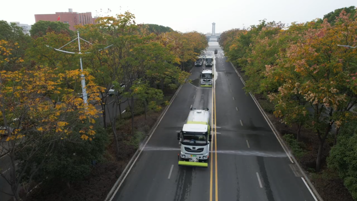 1+1＞2！徐工“洗掃清洗”黃金搭檔，還原美麗天門(mén)靚麗本色