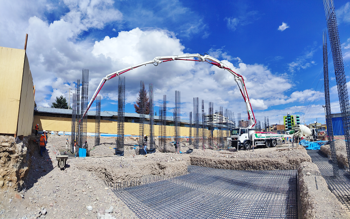 XS37泵車(chē)助建秘魯廠(chǎng)房