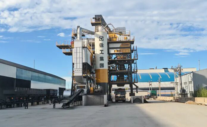 徐工道路養(yǎng)護(hù)明星產(chǎn)品亮相內(nèi)蒙，高效施工彰顯硬核實(shí)力！