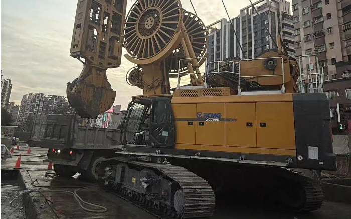 穩(wěn)保施工！徐工地下連續(xù)墻液壓抓斗攻克東南亞復(fù)雜工況