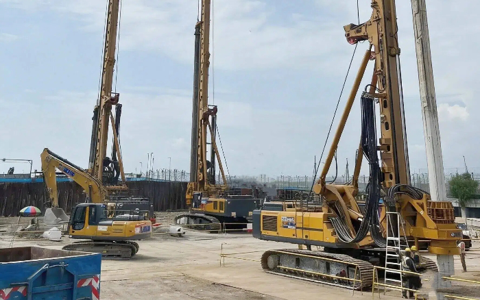 提前15天完工！ 徐工旋挖鉆機(jī)提速中東度假村樁基施工