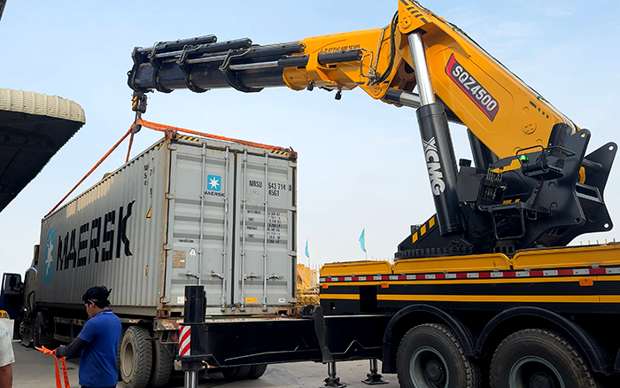 東南亞“轉(zhuǎn)運(yùn)王牌”！ 徐工SQZ4500C集裝箱作業(yè)穩(wěn)準(zhǔn)快