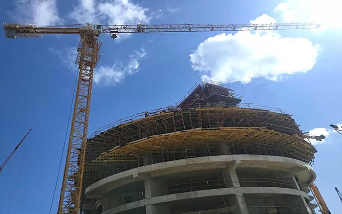 徐工塔機(jī)跨越山海，閃耀“一帶一路”