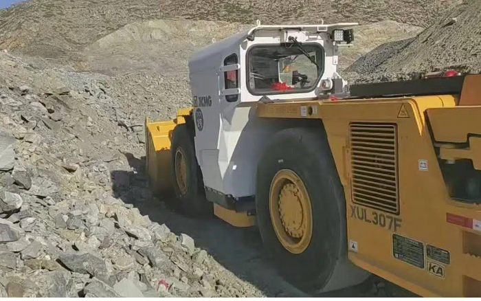 攻克高密度鐵礦！徐工 XUL307F 硬核助力西北礦業(yè)高效開(kāi)采