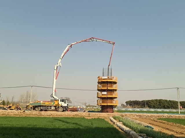 高效澆筑獲好評(píng)！徐工HB37V泵車助力焦平鐵路建設(shè) 